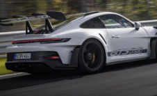 保时捷911GT3RS创造了超快的纽博格林时间