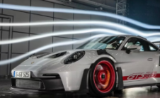 为什么2023年保时捷911GT3RS平置六缸发动机是纯粹的幸福