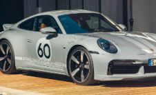 限量版保时捷911SPORTCLASSIC在现代跑车中重现70年代的复古氛围