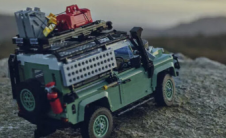 乐高集团将Land Rover Defender 90添加到其LegoIcons系列中