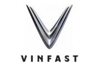 VINFAST VF 8车辆抵达电池续航里程可达264和243英里