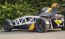 Ariel Atom 4R是一款采用HondaTypeR核心的轻量级赛车