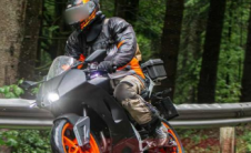 下一代KTM RC390在发布前进行了测试